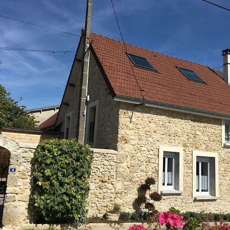 Gite La Nuit Etoilee Chez Champagne Mathelin Mareuil-le-Port المظهر الخارجي الصورة
