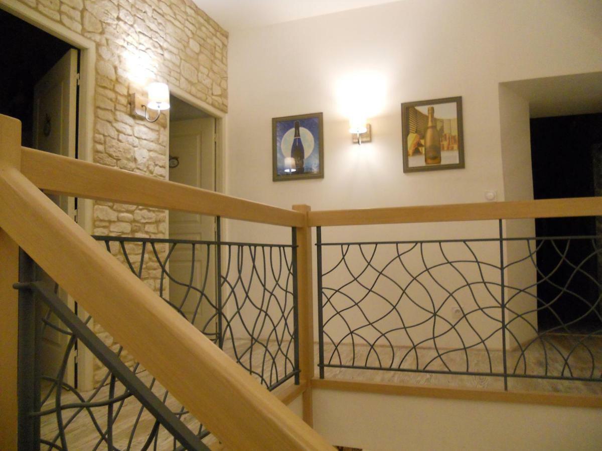 Gite La Nuit Etoilee Chez Champagne Mathelin Mareuil-le-Port المظهر الخارجي الصورة